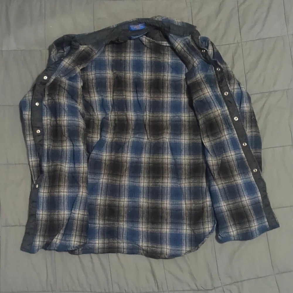 Pendleton Wool Blue and Black Casual Button Down Shirt with Plaid Design - Picture 4 of 6